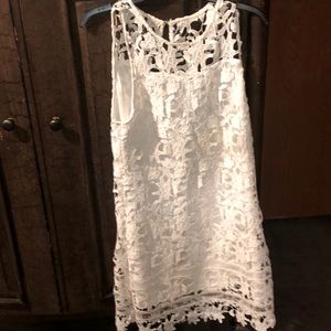Medium Francesca’s white dress